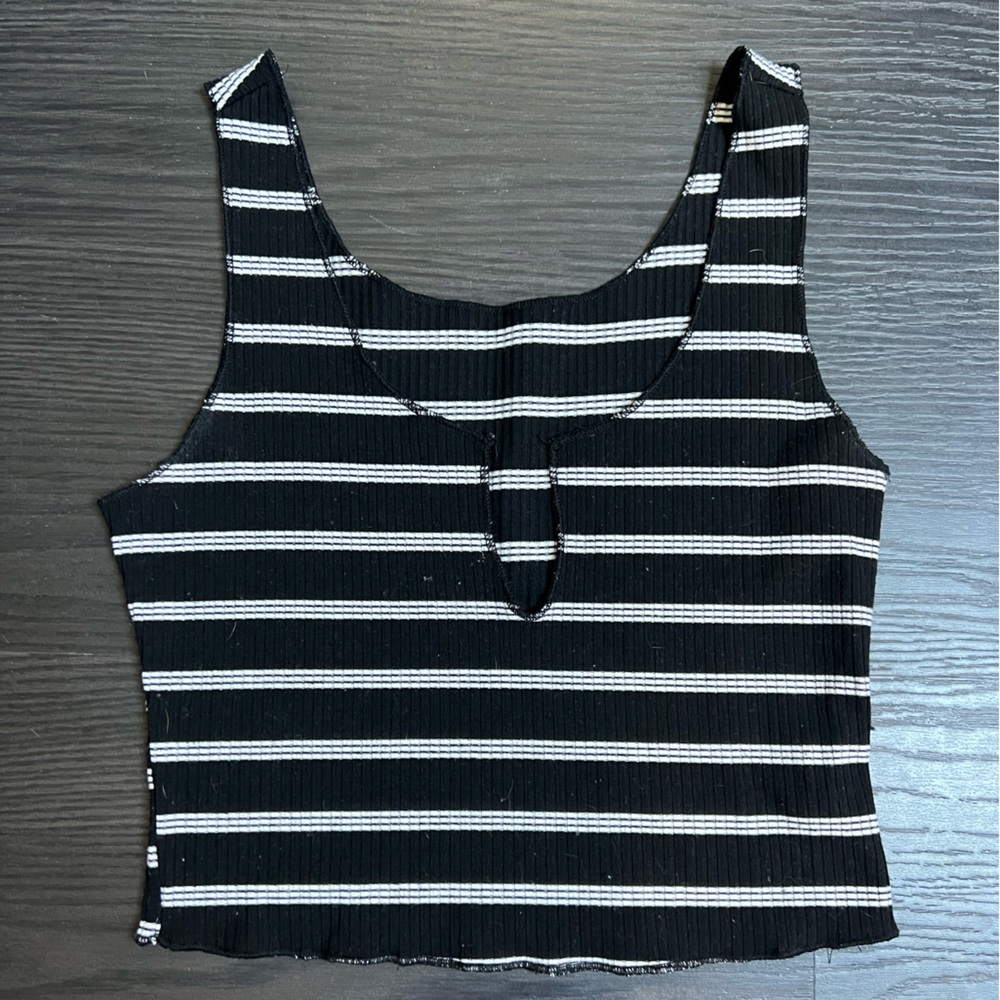 Crop top
